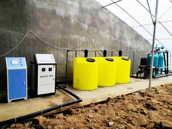 Intelligent water and fertilizer integrated machine