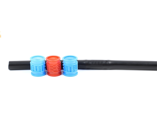 Inlaid cylindrical drip irrigation pipe